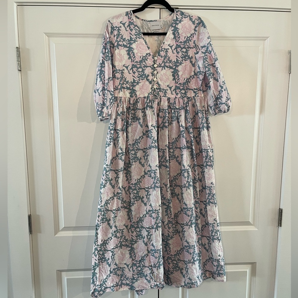 Zen Ethic Floral Dress Size Medium (Paris, France)